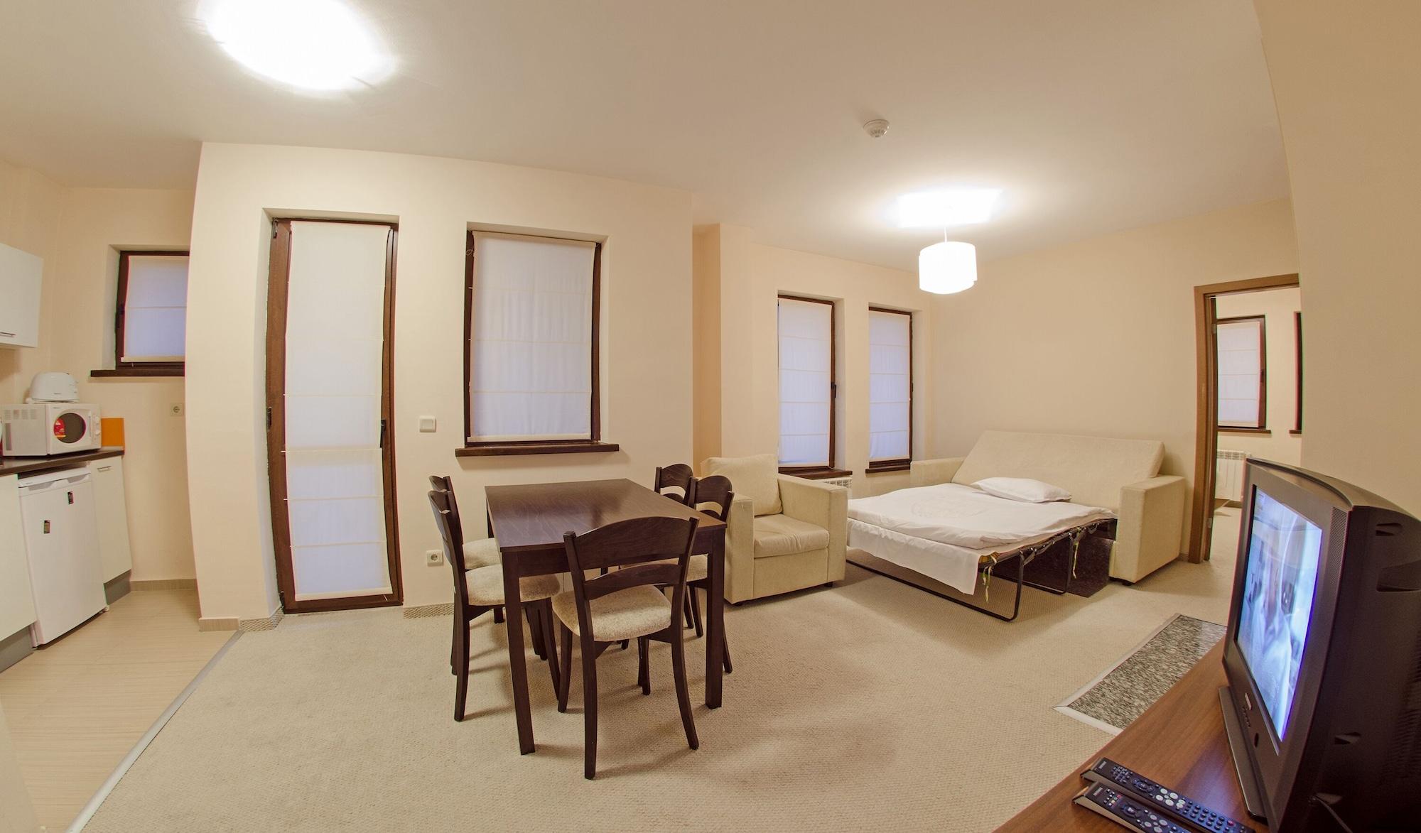Green Life Family Apartments ปอมโปโรโว ภายนอก รูปภาพ