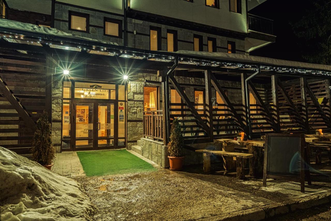 Green Life Family Apartments ปอมโปโรโว ภายนอก รูปภาพ